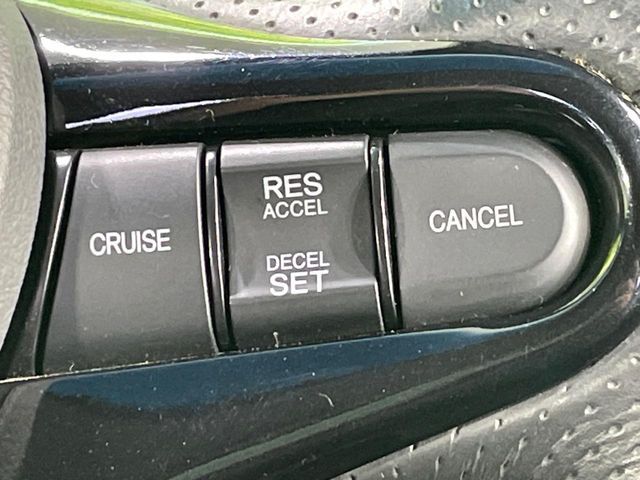 HONDA FIT SHUTTLE HYBRID 2014