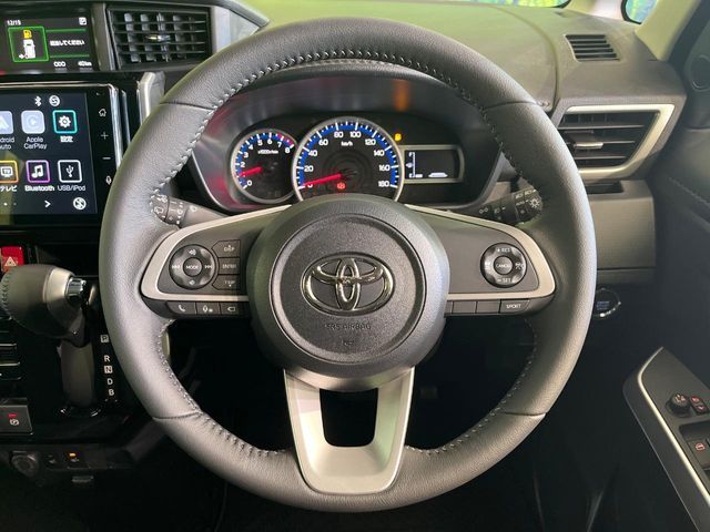 TOYOTA ROOMY 2025