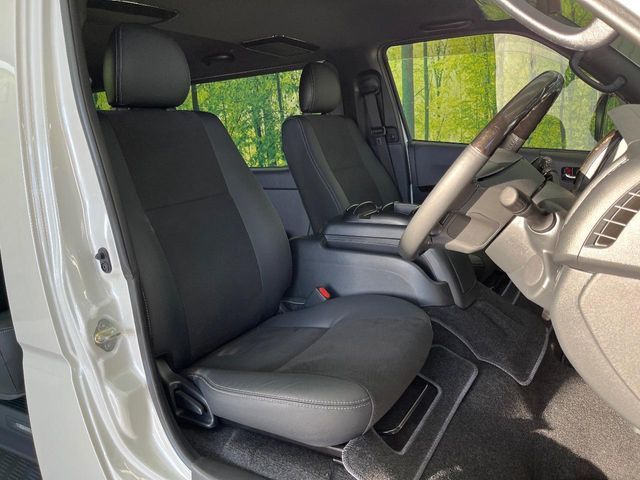 TOYOTA HIACE van 2WD 2024