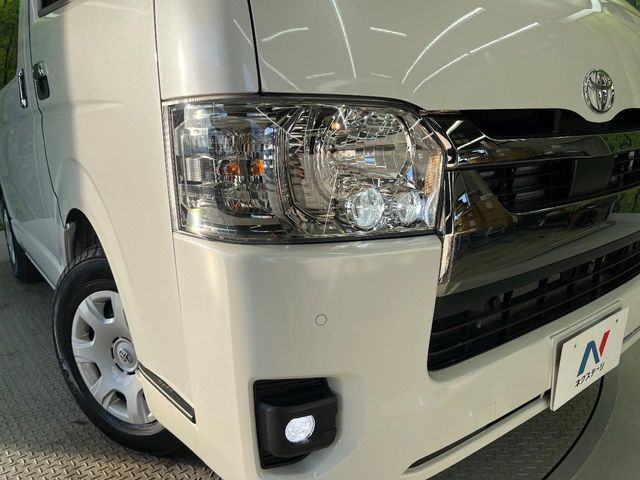 TOYOTA HIACE van 2WD 2024