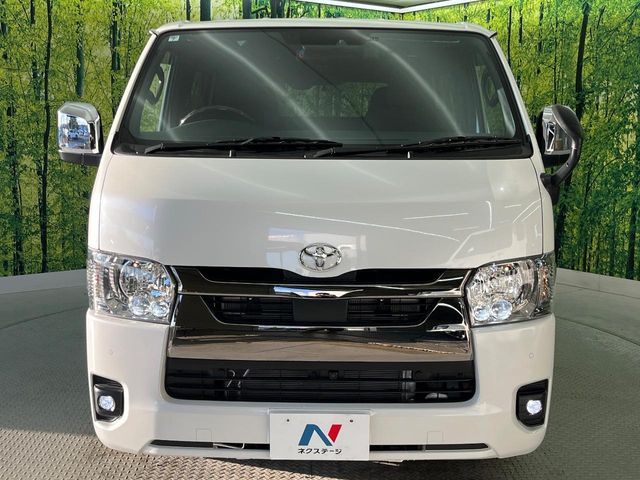 TOYOTA HIACE van 2WD 2024