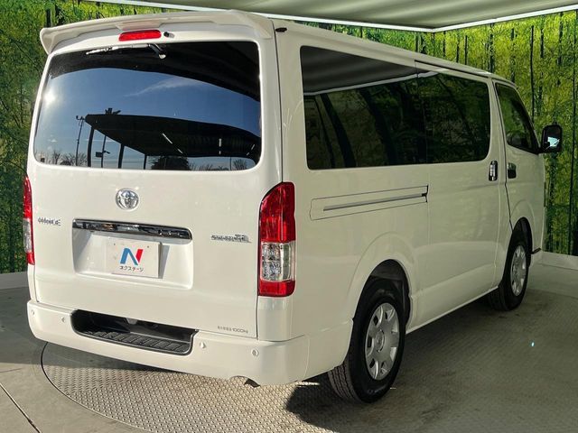 TOYOTA HIACE van 2WD 2024