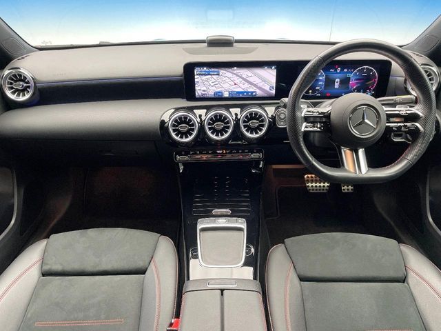 MERCEDES BENZ MERCEDES BENZ A class 2023