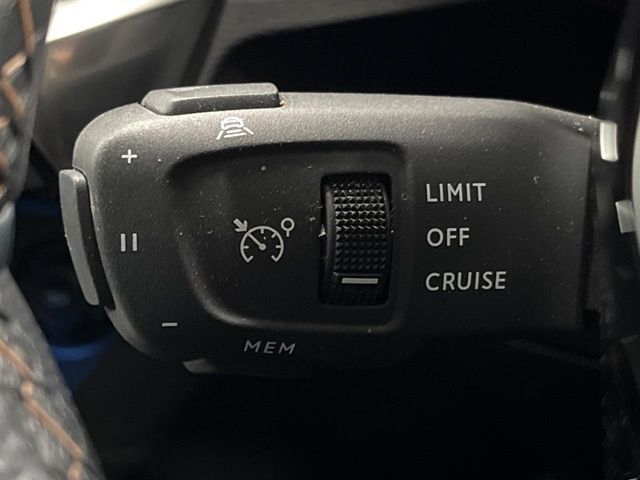 PEUGEOT PEUGEOT 3008 2023