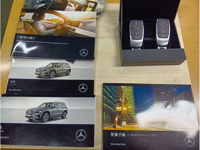 MERCEDES BENZ MERCEDES BENZ GLB 2024