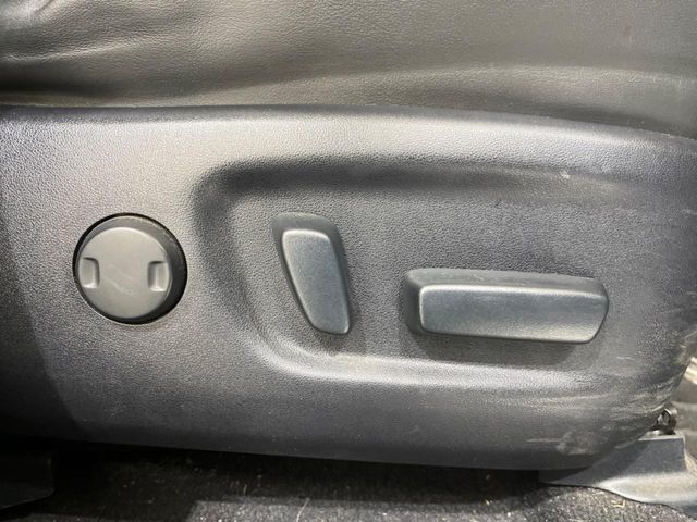 TOYOTA HARRIER 2WD 2017