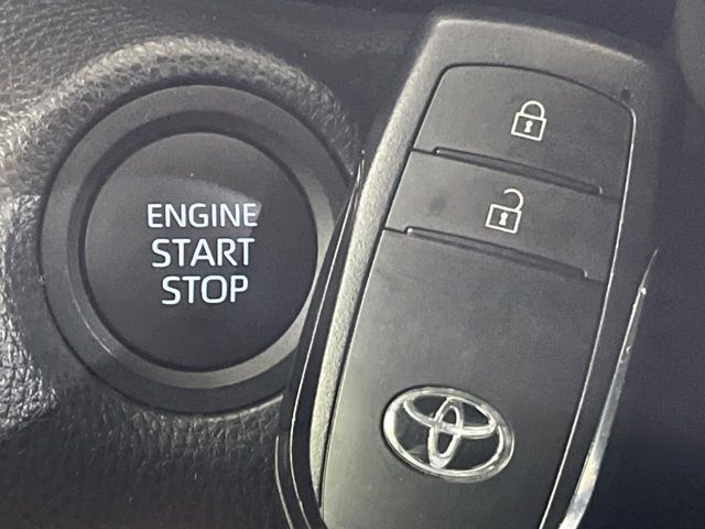 TOYOTA YARIS CROSS 2025