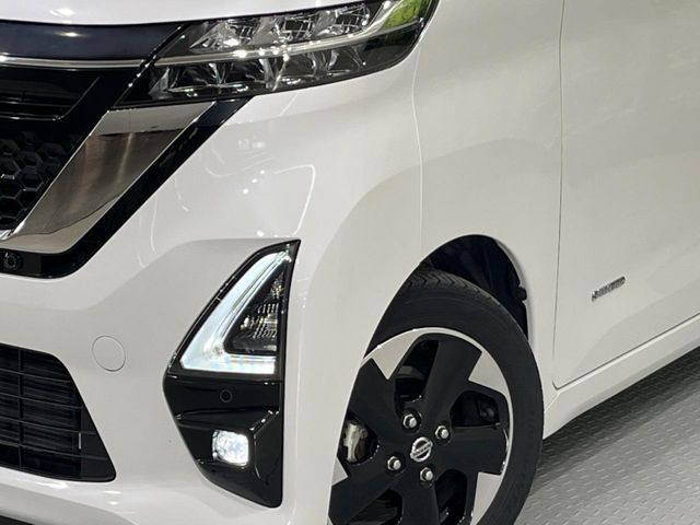 NISSAN ROOX 2020