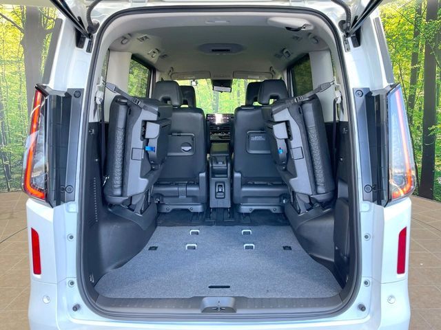 NISSAN SERENA  WG 2023