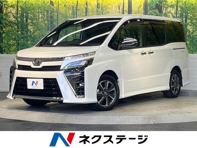 TOYOTA VOXY 2019