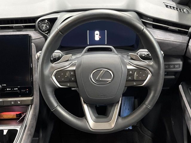 TOYOTA LEXUS LBX 2024