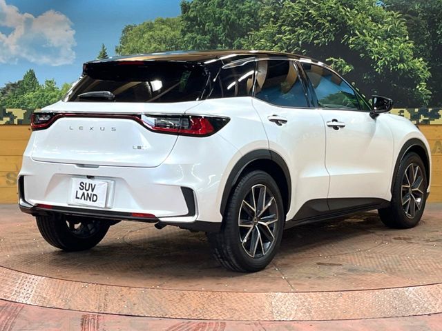 TOYOTA LEXUS LBX 2024