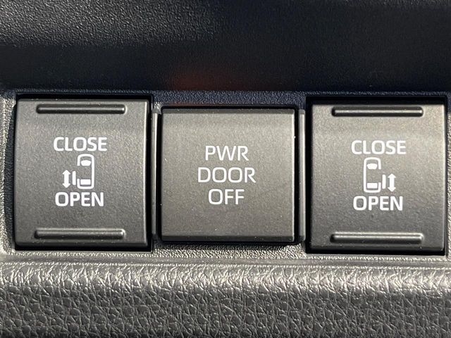 TOYOTA SIENTA HYBRID 2022