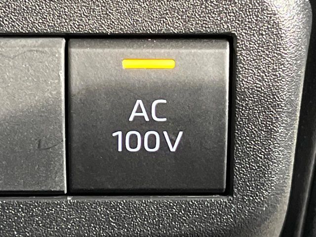 TOYOTA SIENTA HYBRID 2022