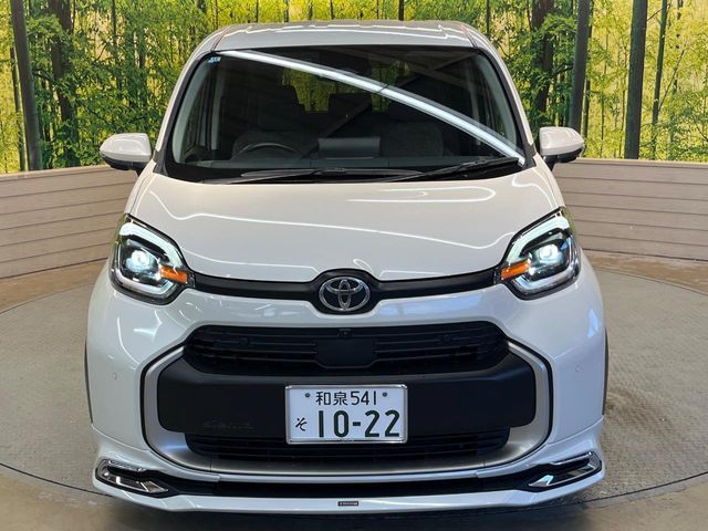 TOYOTA SIENTA HYBRID 2022