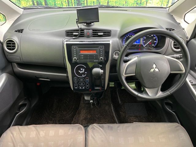 MITSUBISHI eK custom 2013