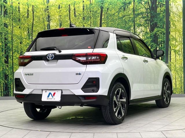 TOYOTA RAIZE HYBRID 2022