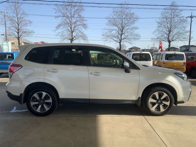 SUBARU FORESTER 2017