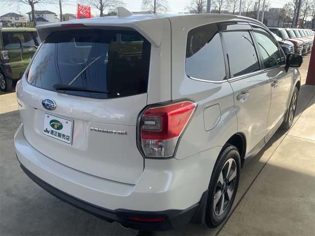 SUBARU FORESTER 2017