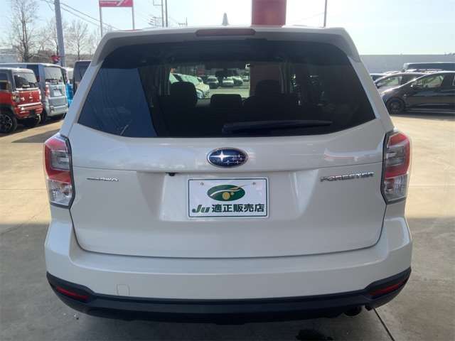 SUBARU FORESTER 2017