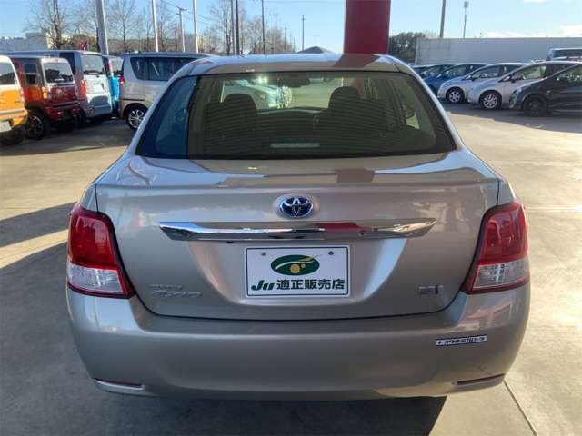 TOYOTA COROLLA AXIO HYBRID 2013