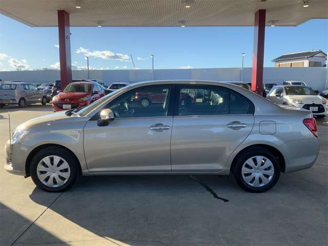 TOYOTA COROLLA AXIO HYBRID 2013
