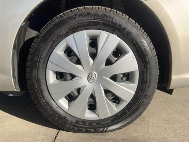 TOYOTA COROLLA AXIO HYBRID 2013