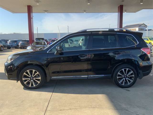 SUBARU FORESTER 2017