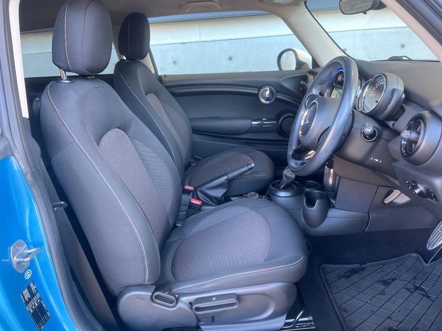 BMW BMW MINI COOPER D 2017