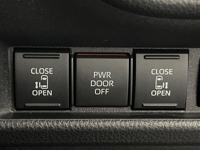 TOYOTA SIENTA HYBRID 2023