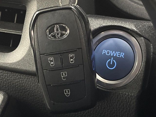 TOYOTA SIENTA HYBRID 2023