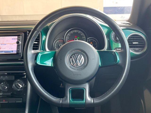 VOLKSWAGEN VOLKSWAGEN The BEETLE 2016
