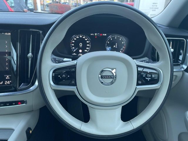 VOLVO VOLVO V60 CROSS COUNTRY 2021