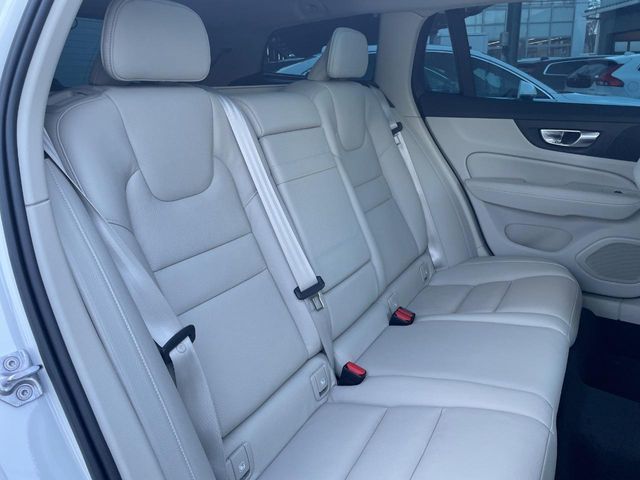 VOLVO VOLVO V60 CROSS COUNTRY 2021