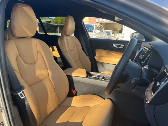 VOLVO VOLVO V60 2025