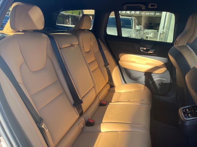 VOLVO VOLVO V60 2025