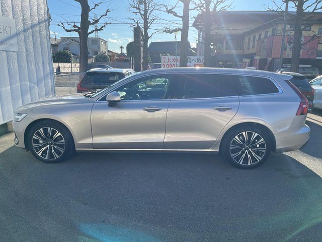 VOLVO VOLVO V60 2025