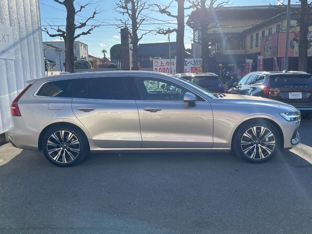VOLVO VOLVO V60 2025