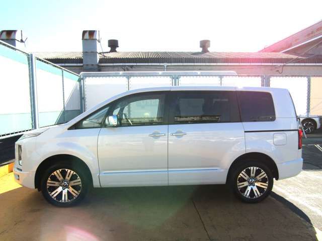 MITSUBISHI DELICA D:5 4WD 2023