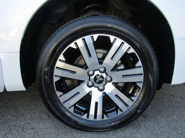 MITSUBISHI DELICA D:5 4WD 2023