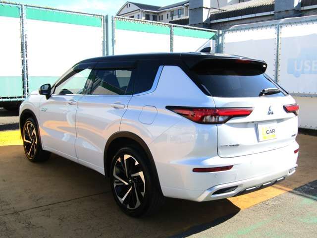 MITSUBISHI OUTLANDER PHEV 2023