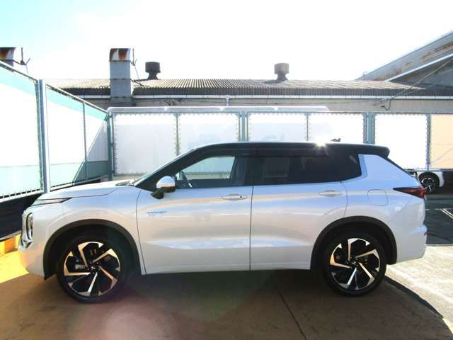 MITSUBISHI OUTLANDER PHEV 2023