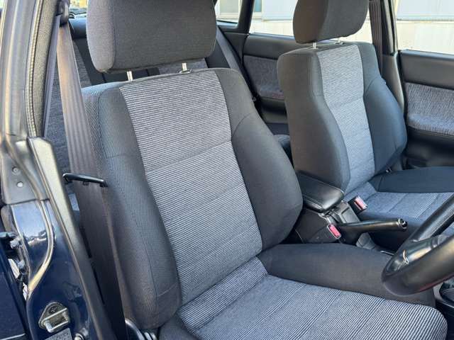 SUBARU LEGACY sedan  4WD 1992