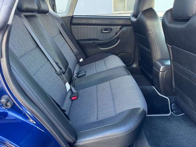 SUBARU LEGACY B4 2000