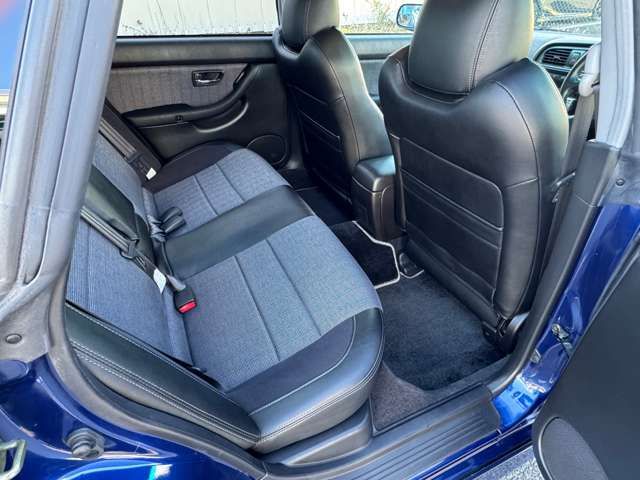 SUBARU LEGACY B4 2000