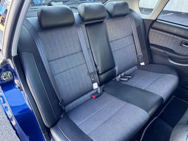 SUBARU LEGACY B4 2000