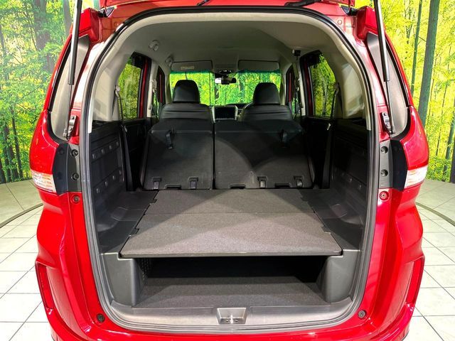 HONDA FREED plus HYBRID 4WD 2022