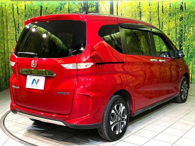 HONDA FREED plus HYBRID 4WD 2022