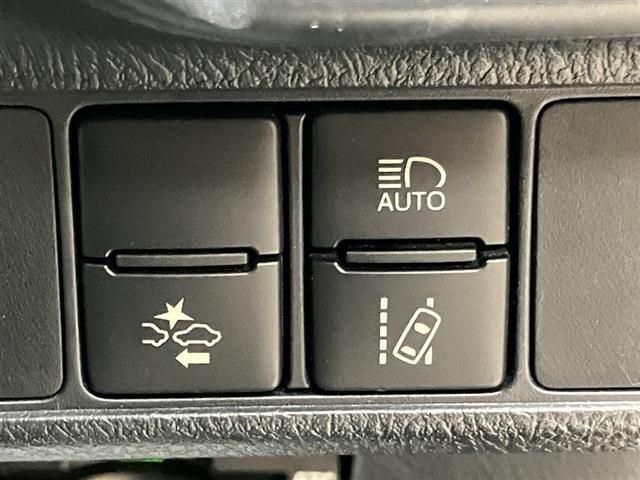 TOYOTA COROLLA FIELDER HYBRID 2015