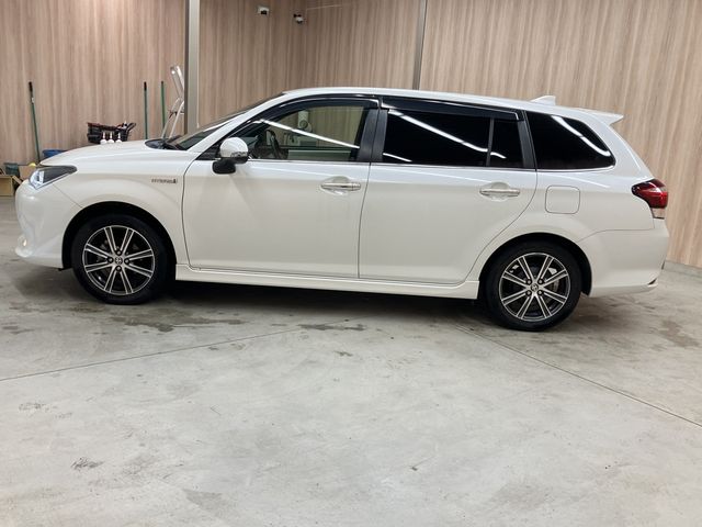 TOYOTA COROLLA FIELDER HYBRID 2015